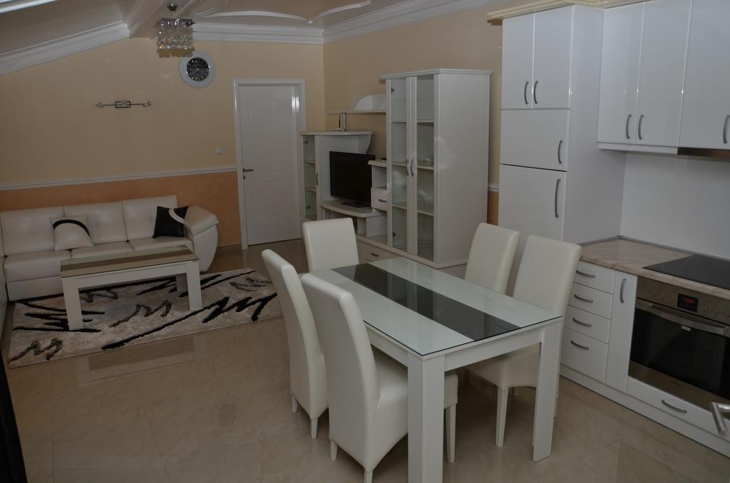 Apartments Royal Menex Požarevac Habitación foto