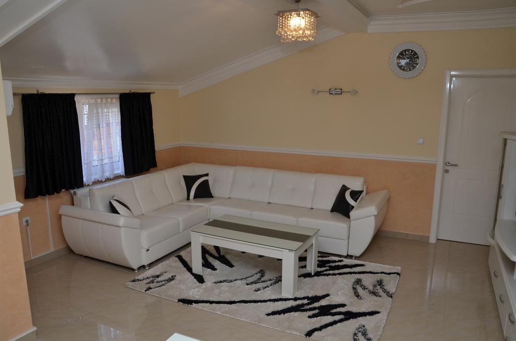 Apartments Royal Menex Požarevac Habitación foto